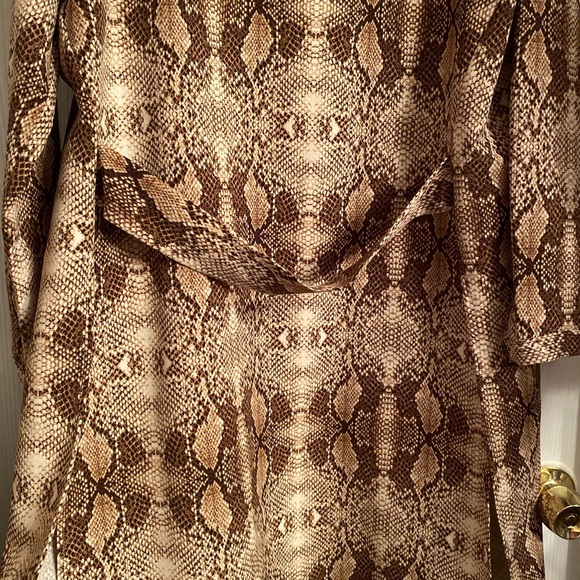 NWT NEW YO & CO DUSTER TRENCH COAT JACKET 100% POLYESTER SNAKESKIN L 39 F/40 B - Picture 14 of 16